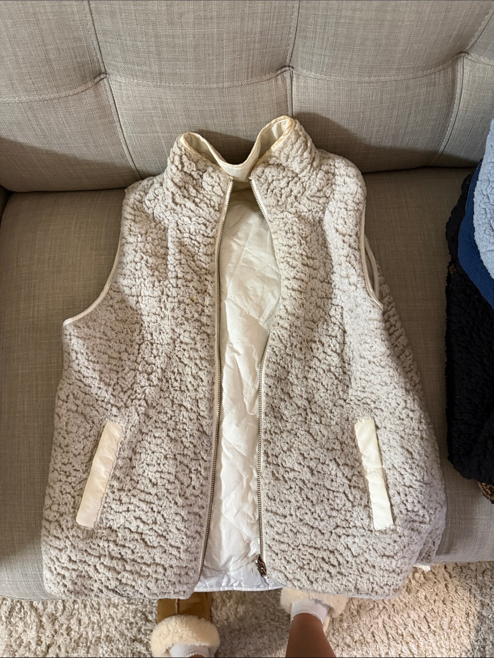 Reversible Cozy Cream Sherpa Vest - Lightweight Puffer Lining